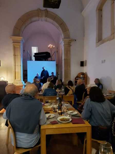 Coimbra - Fado, Canção e Guitarra